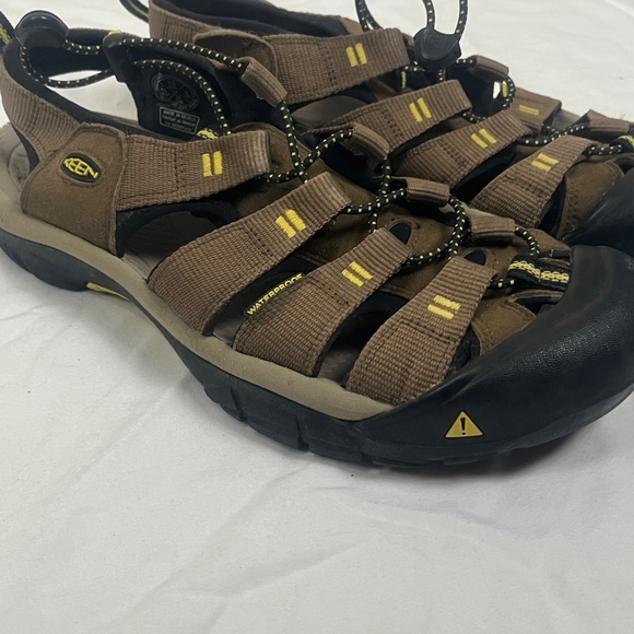 Keen Men's Newport Leather Sandal US 10 UK 9 Brown - Picture 2 of 9
